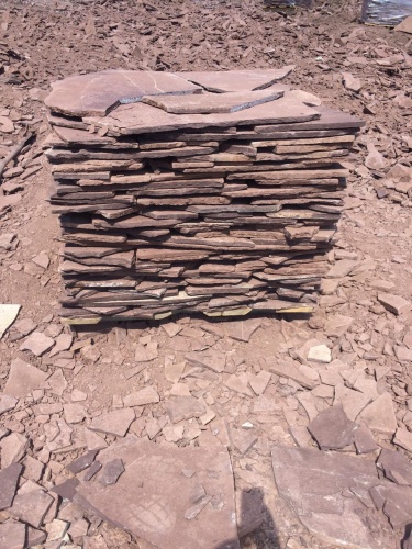 Плитняк лемезит бордовый для цоколя 1,5-2 см купить в Лыткарино