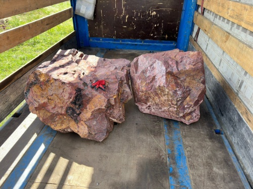 Ландшафтные глыбы красно-фиолетовые 200-1000 килограмм купить в Лыткарино