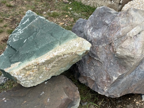 Камни для ландшафтного дизайна зелёные 10-60 килограмм купить в Лыткарино