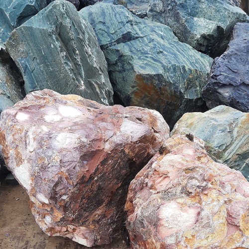Ландшафтные глыбы красно-фиолетовые 200-1000 килограмм купить в Лыткарино