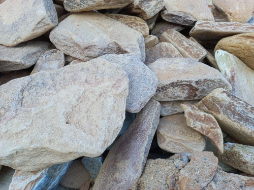 Златолит жёлтый, жёлто-зелёный глыбки и валуны для ланшафтного дизайна купить в Лыткарино