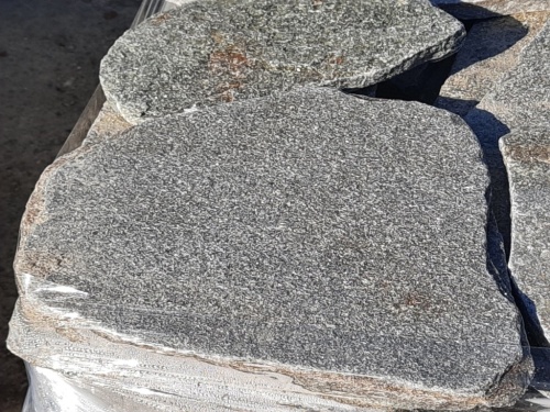 Златолит серебристый галтованный для лестниц купить в Лыткарино