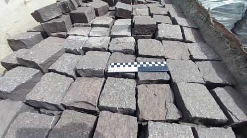 Лемезит колотая брусчатка 10 * 10 см. для парковки купить в Лыткарино